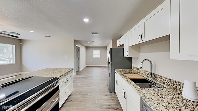 Building Photo - 4 br, 2 bath House - 3624 E CLIFTON STREET
