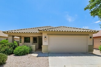 Building Photo - 15881 W Latham St