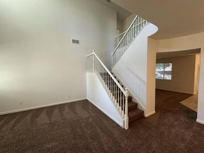 Building Photo - 1539 Figueroa Dr