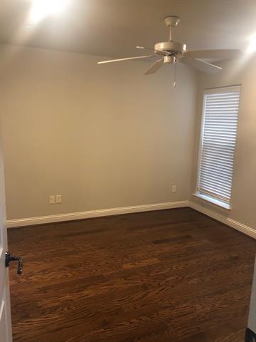 Building Photo - 3421 Normandy Ave