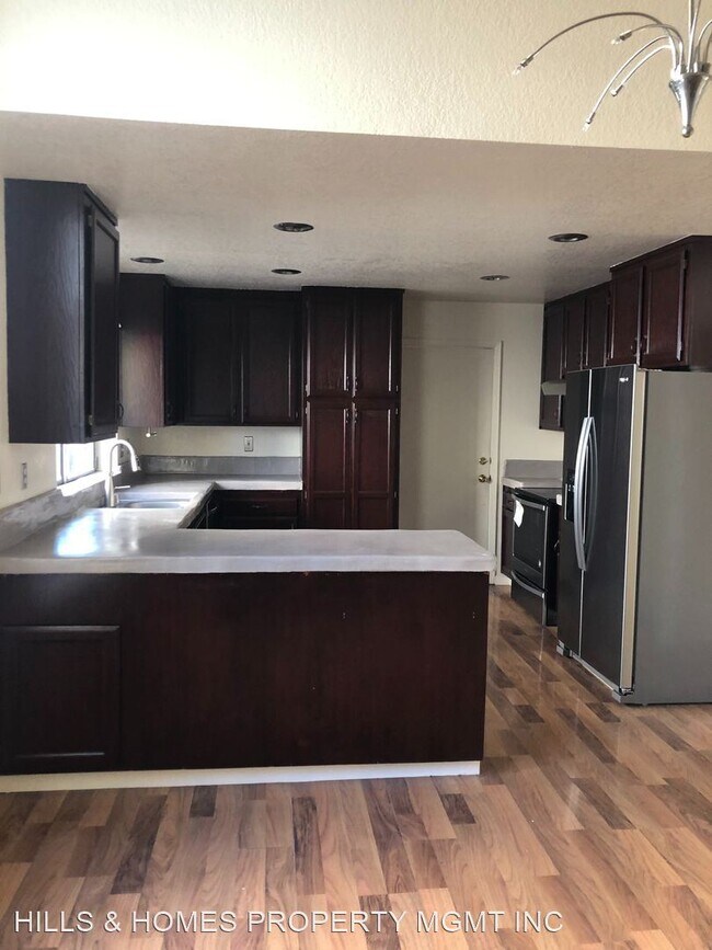 Building Photo - 4 br, 2 bath House - 107 AGUIRRE WAY