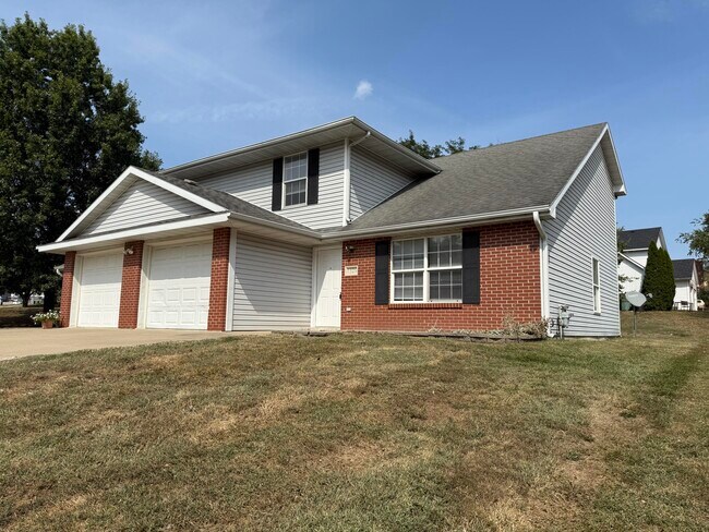 Foto del edificio - 1326 N Frideriki Dr