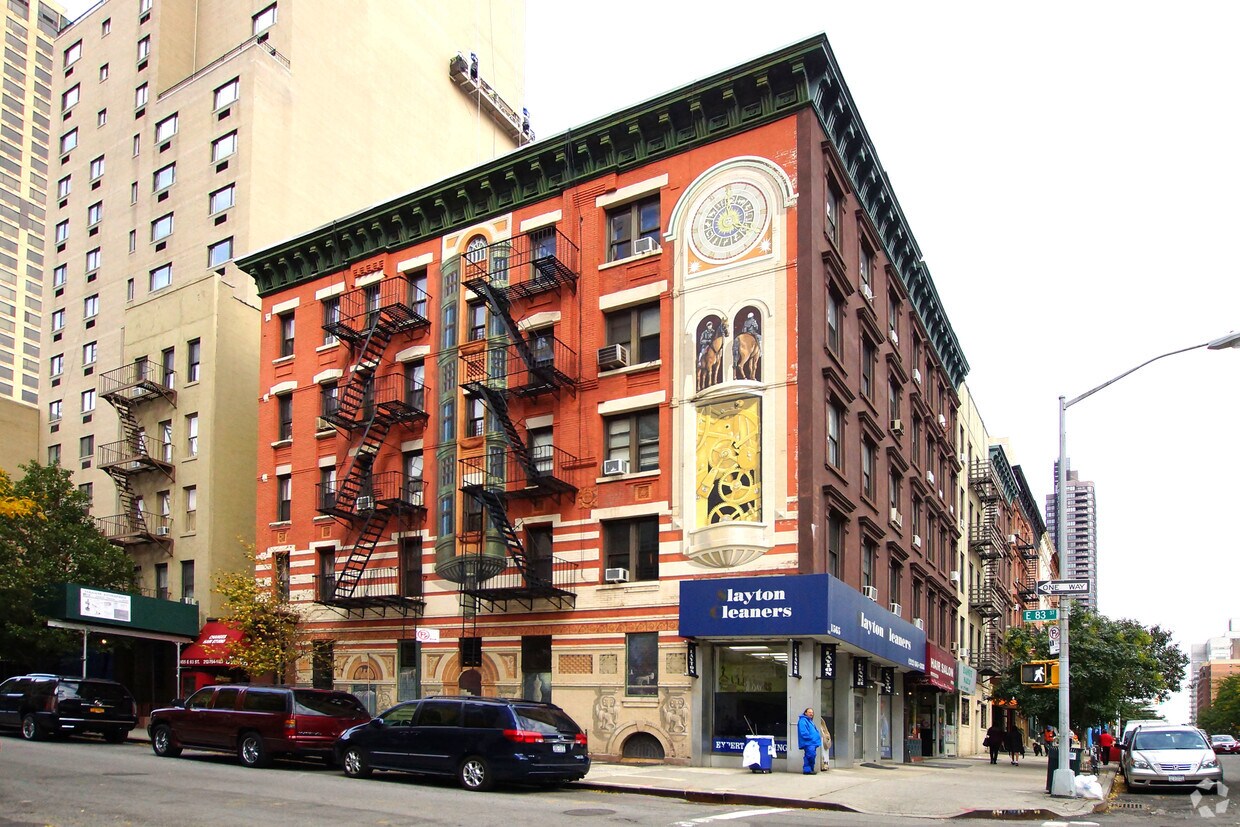 Primary Photo - 1565 York Ave