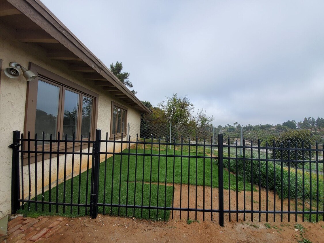 Foto principal - 1835 Elevado Rd