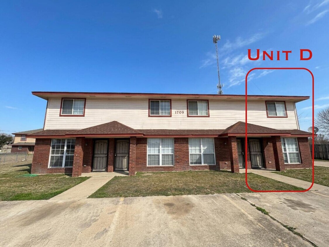 Foto del edificio - 1709 Kylie Cir