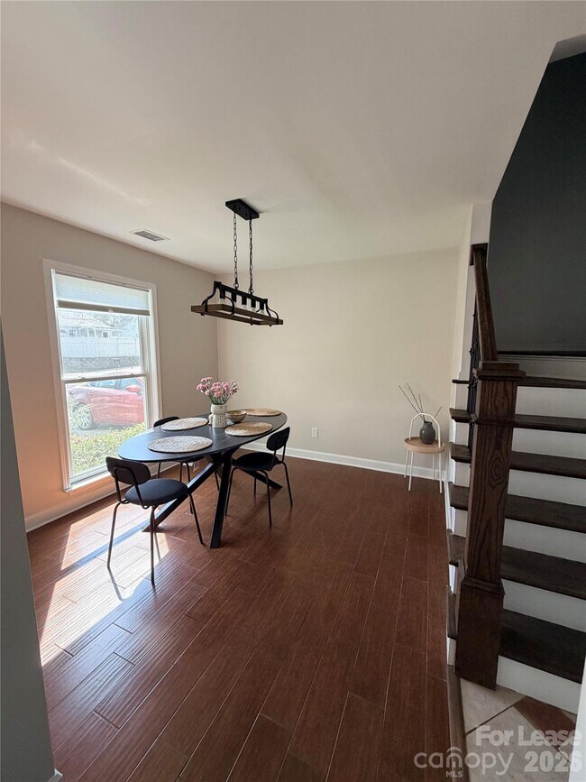 Building Photo - 3906 Crimson Wing Dr