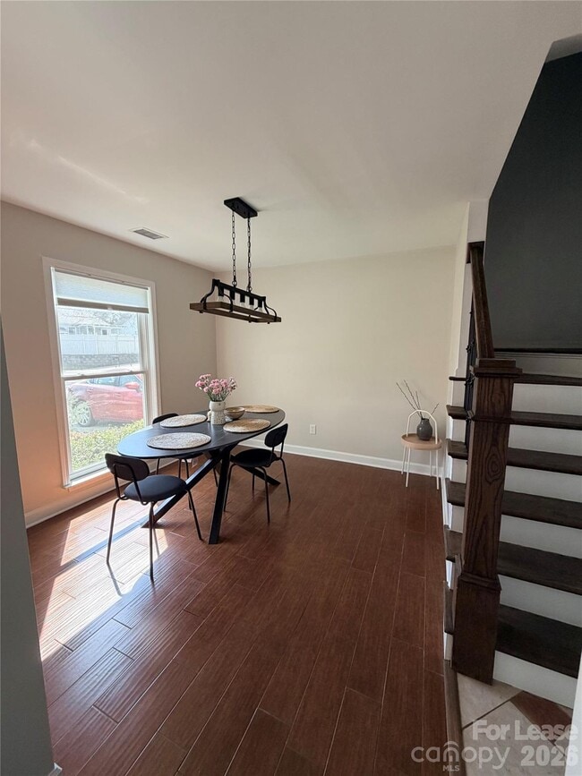 Foto del edificio - 3906 Crimson Wing Dr