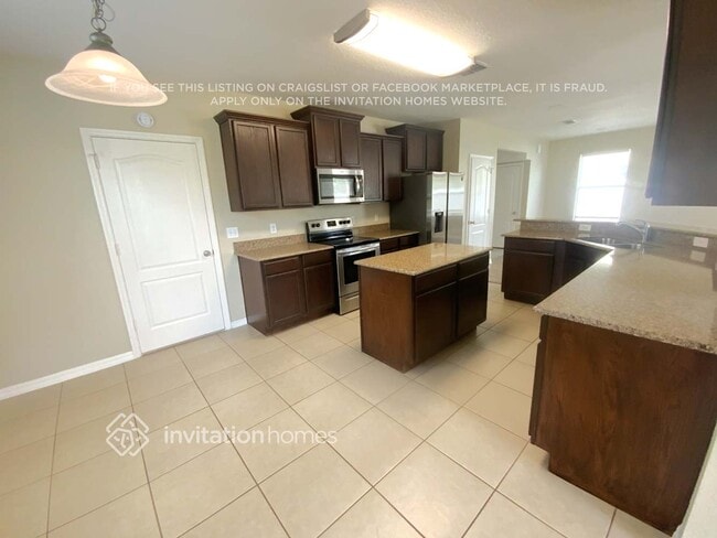 Building Photo - 1821 Betsy Ross Ln