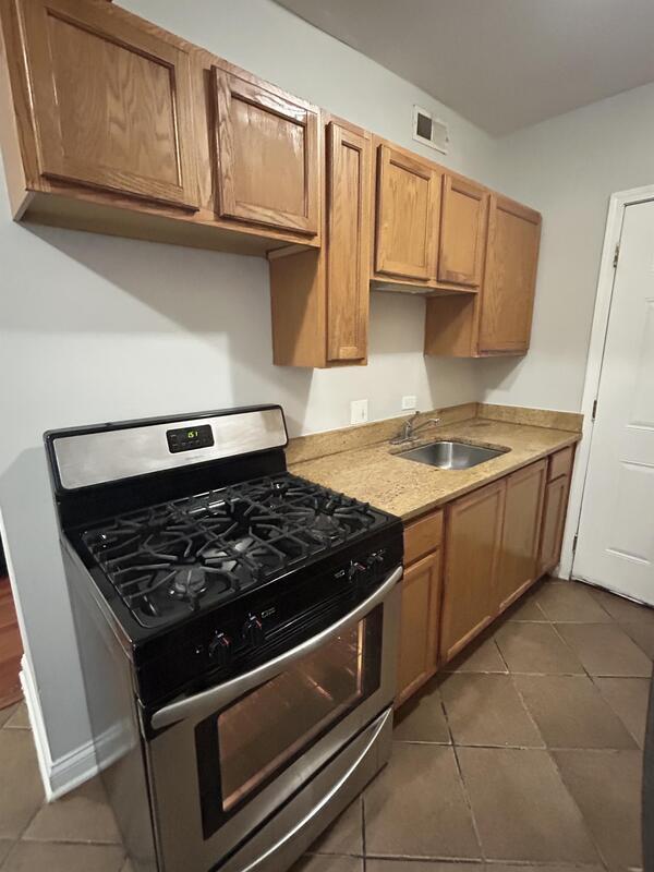7152 S Cornell Ave Unit 1W, Chicago, IL 60649 Condo for Rent in