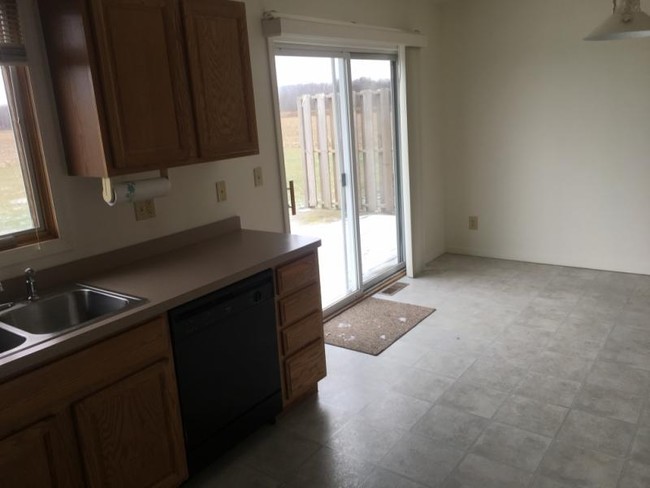 Interior Photo - 4394 Krapf Rd