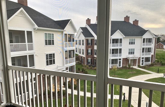 Foto del edificio - 1017 E Summerfield Glen Cir
