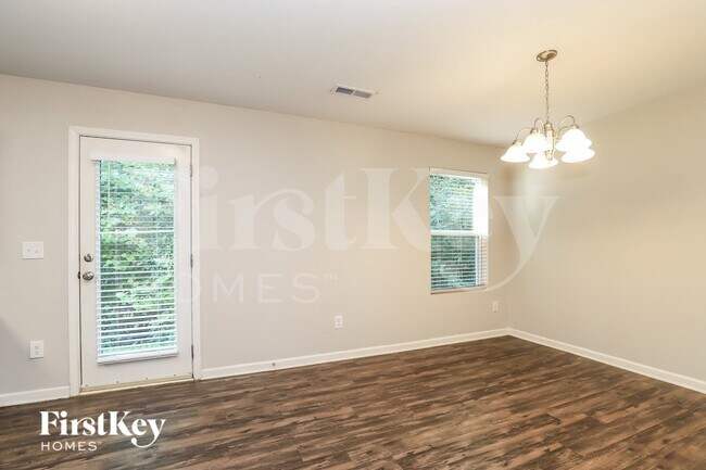 Foto del edificio - 2202 Matthew Oaks Ct