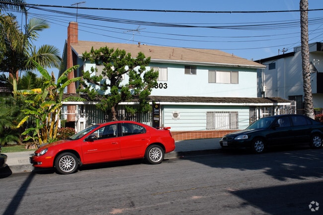 Building Photo - Edgewood Apartments
