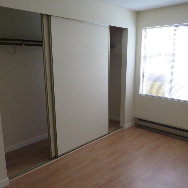 Foto del edificio - 2020 Grant Ave S