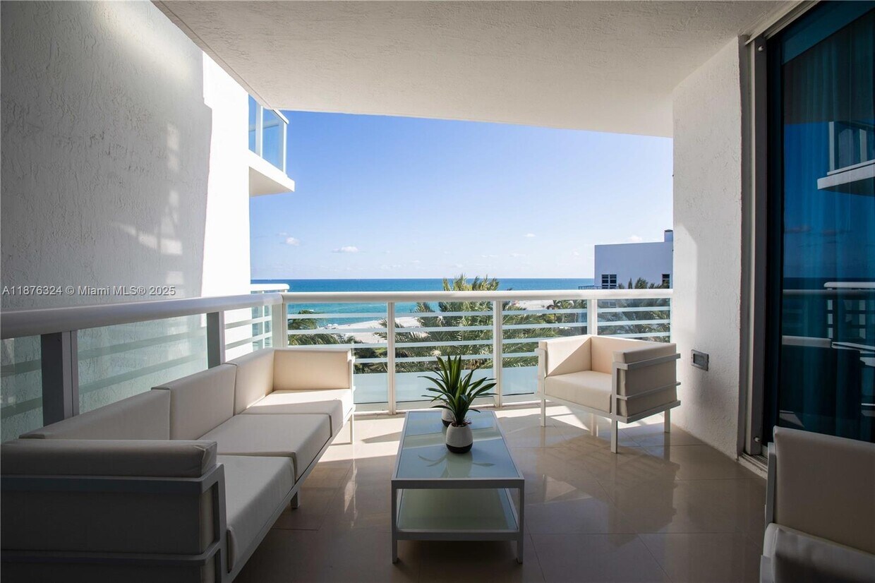 Primary Photo - 3801 Collins Ave