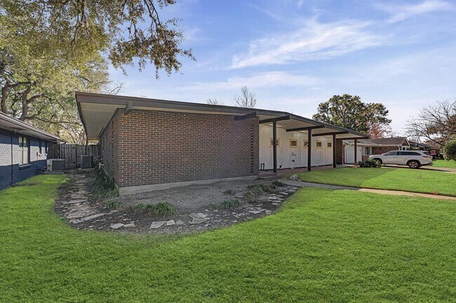 Foto del edificio - 9107 Timberside Dr
