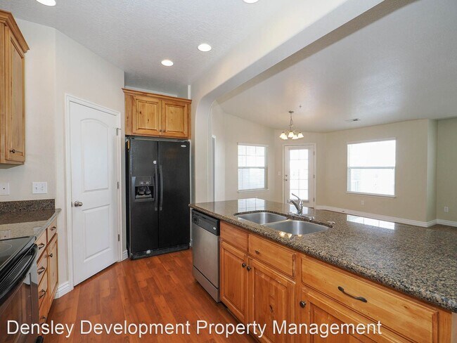 Building Photo - 3 br, 2 bath House - 5003 Calton Lane #110
