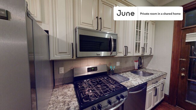 Foto del edificio - Room in Shared 5 bed/2 bath home in Mission Hill