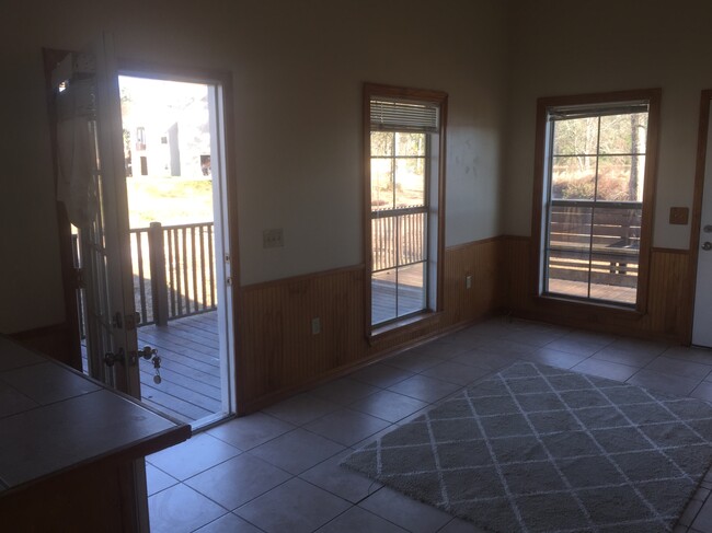 Building Photo - 174 Golden Meadow Dr