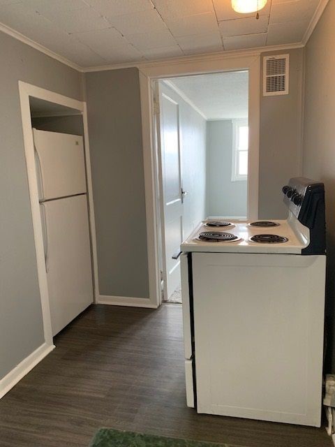 Foto del edificio - 1104 E 29th St Unit C (upstairs)
