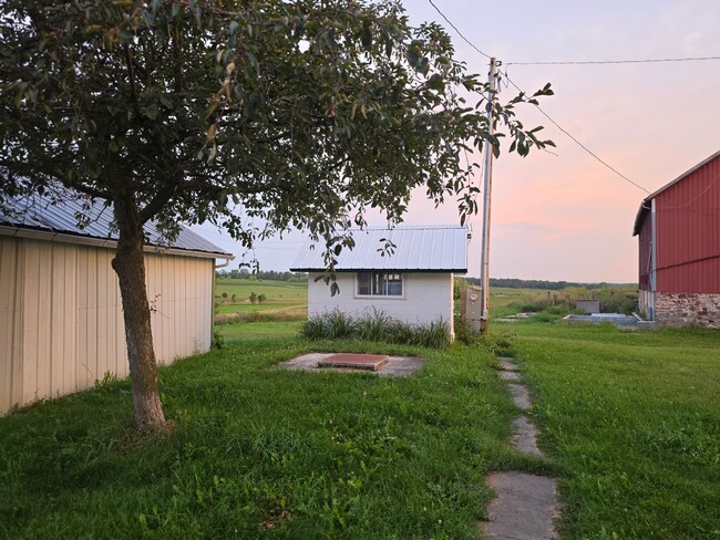 Building Photo - W11819 Moriah Rd