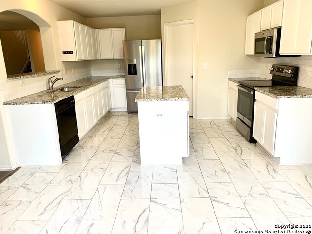 Building Photo - 10303 Lupine Canyon
