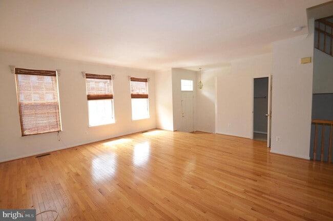 Foto del edificio - 4209 Trumbo Ct