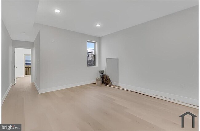 Building Photo - 3259 N 13th St