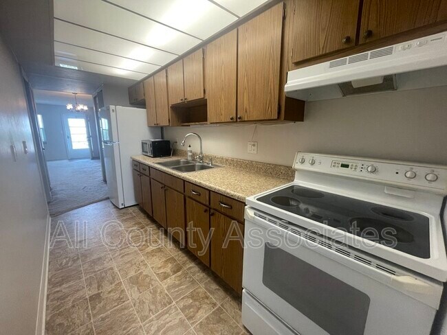 Building Photo - 5060 76th Ave N