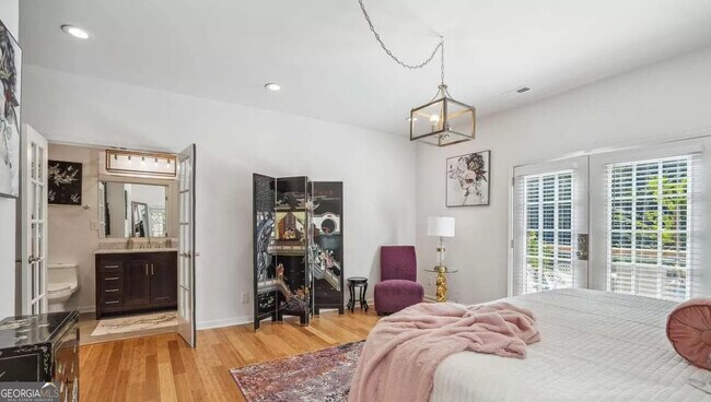 Foto del edificio - 1118 Donnelly Ave SW