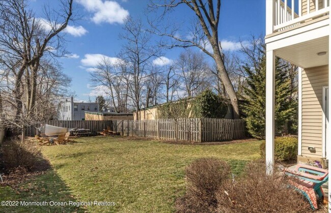 Building Photo - 224 S Bridge Ave