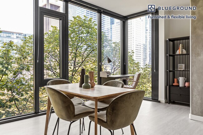 Foto del edificio - 704 Spring St