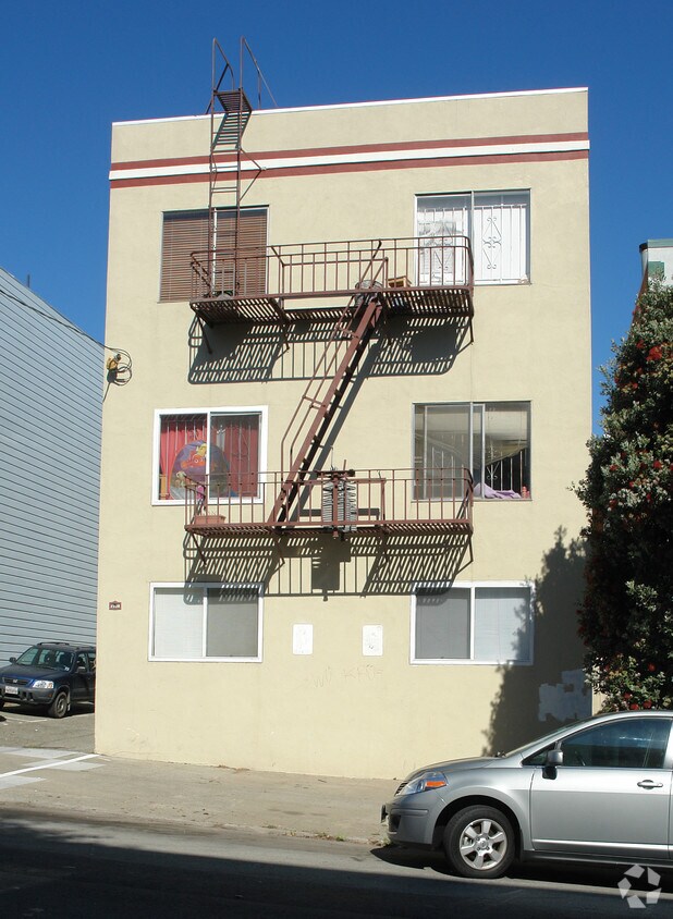 Building Photo - 2038 Mcallister St
