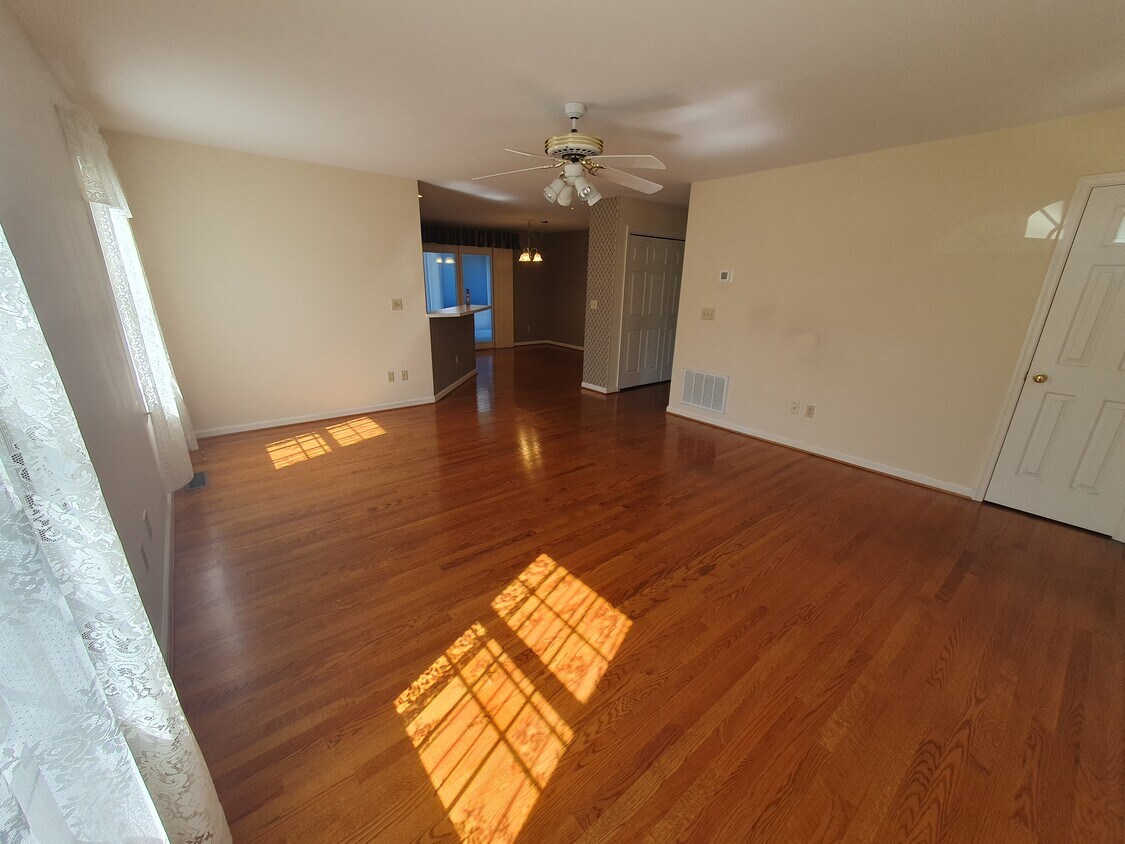 125 Iris Dr, Waynesboro, VA 22980 House Rental in Waynesboro, VA