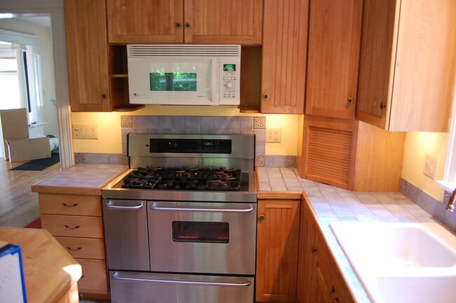 Photo - 312 Allen St House