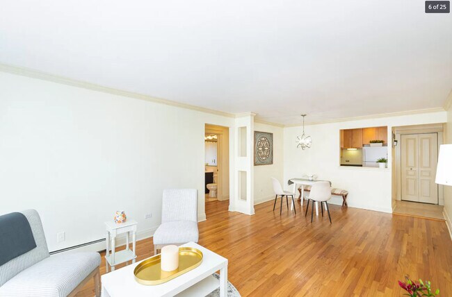 Foto del edificio - 6060 N Ridge Ave