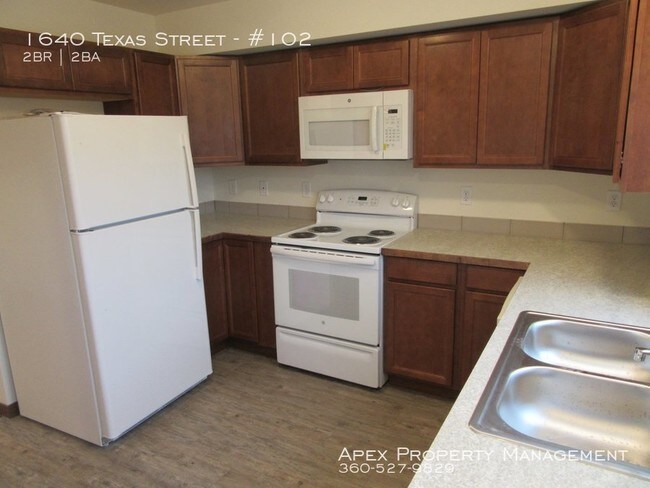 Building Photo - Eureka Townhomes - 1640 Texas Street