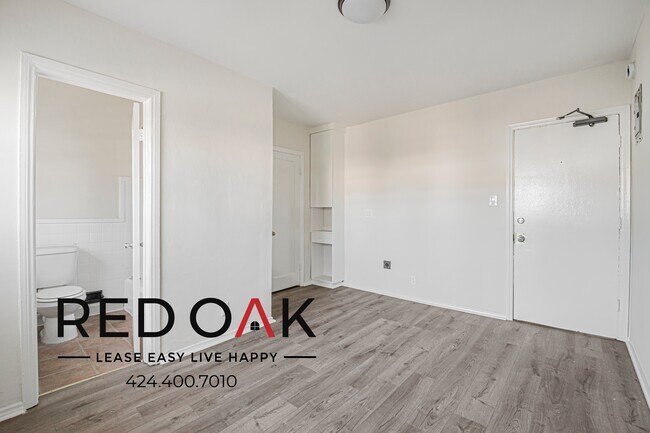 Foto del edificio - 615 N Rossmore Ave