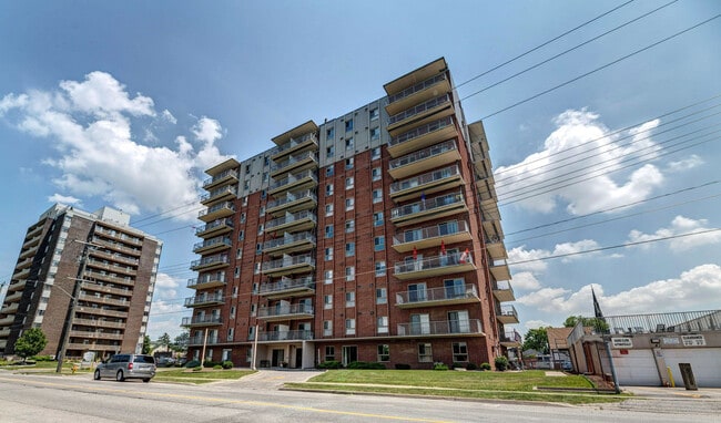 Building Photo - Derby Lane Apartments