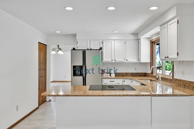 Building Photo - 4 BED & 2.5 BATH SINGLE FAMILY HOUSE FOR RENT