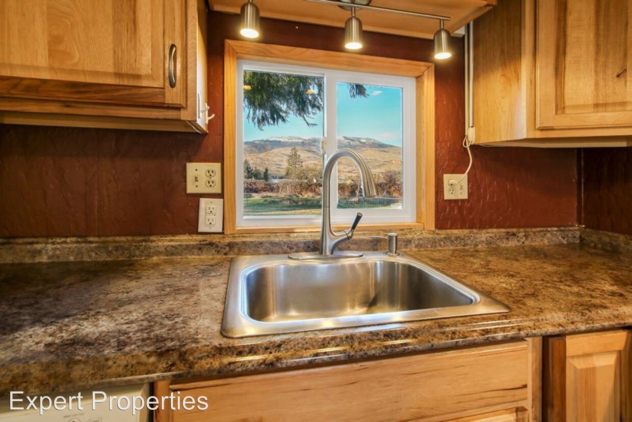 Foto principal - 2 br, 2 bath House - Washington Street, 770