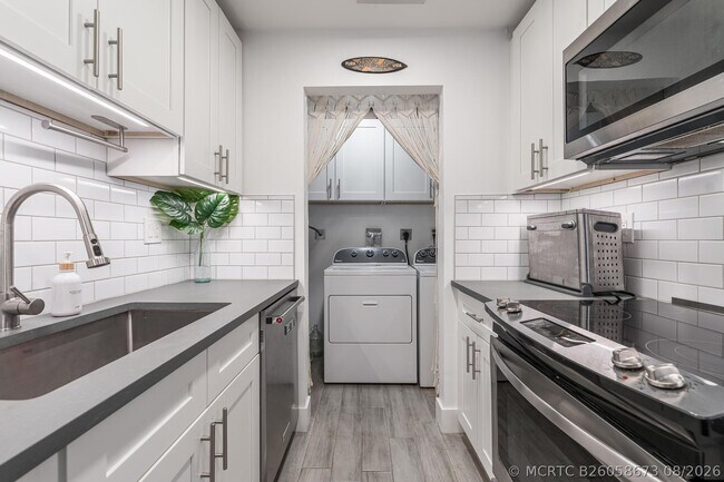 Foto del edificio - 134 NW 57th St
