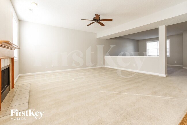 Foto del edificio - 6547 Locust Grove Dr