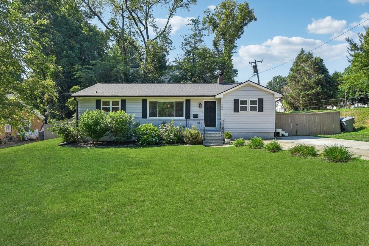 Primary Photo - Charming 3BR House in Charlotte