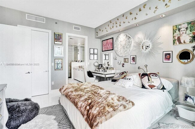 Foto del edificio - 500 Brickell Ave