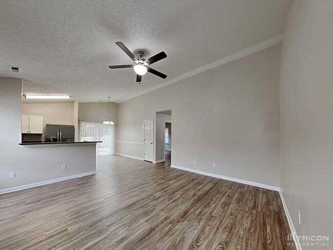 Building Photo - 12219 Stewarts Crossing Dr