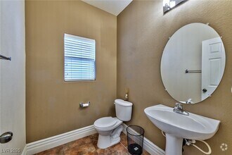 Building Photo - 5025 W Lone Wolf Ave