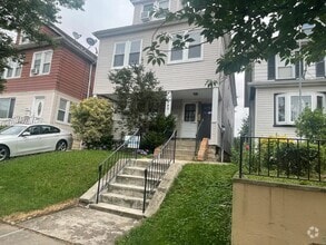 Building Photo - 945 Monroe Ave