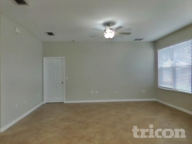 Foto del edificio - 3491 Heath Dr