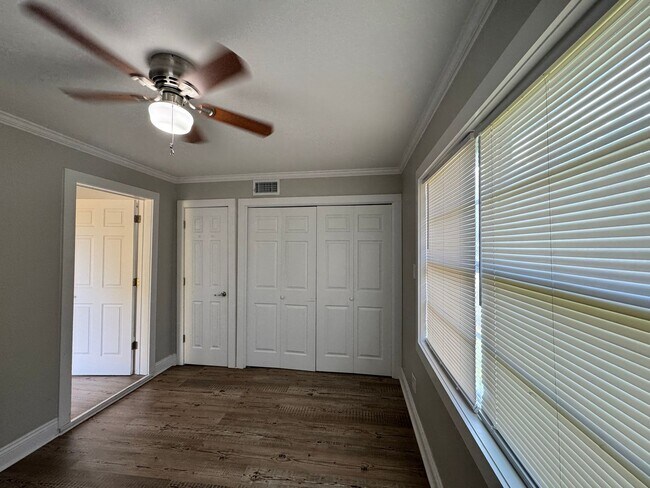 Foto del edificio - Home for rent!